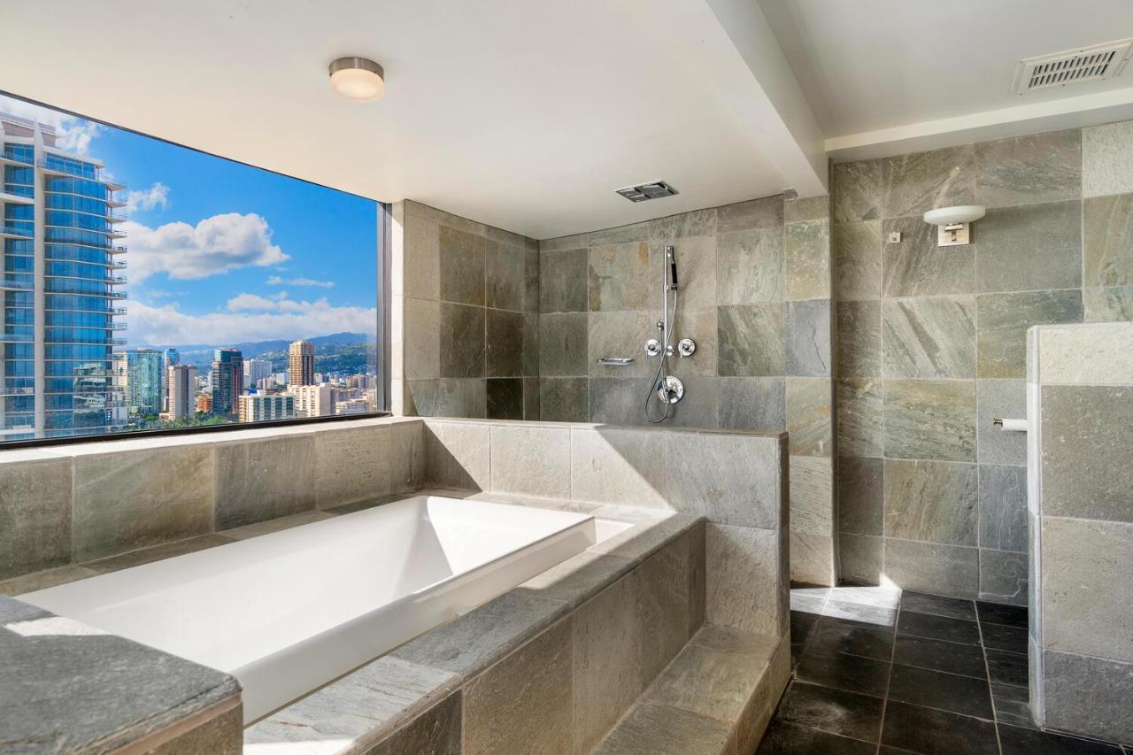 Oceanview Penthouse Suite Гонолулу Экстерьер фото